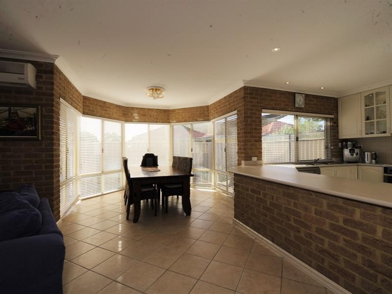 4 Sun Place, Beechboro WA 6063