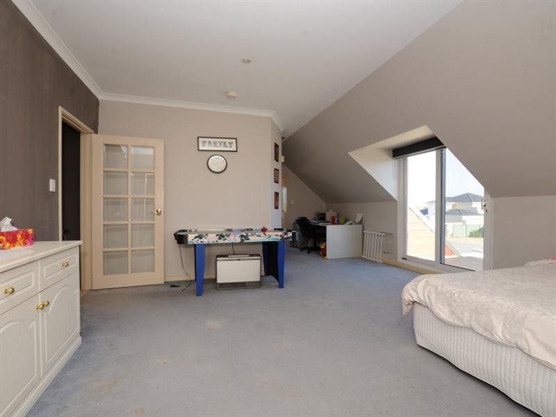 4 Sun Place, Beechboro WA 6063