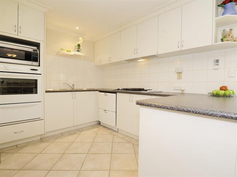 11 Romani Court, Lockridge WA 6054