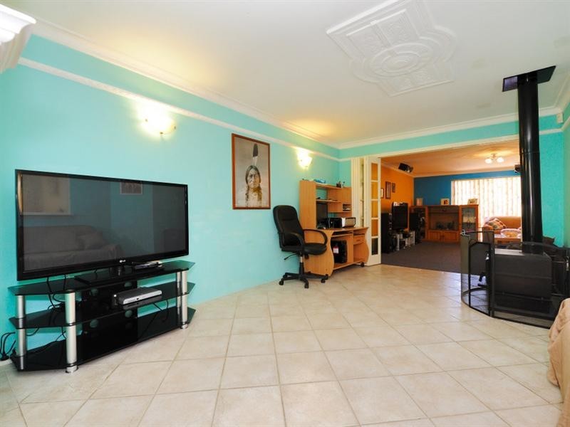 11 Romani Court, Lockridge WA 6054