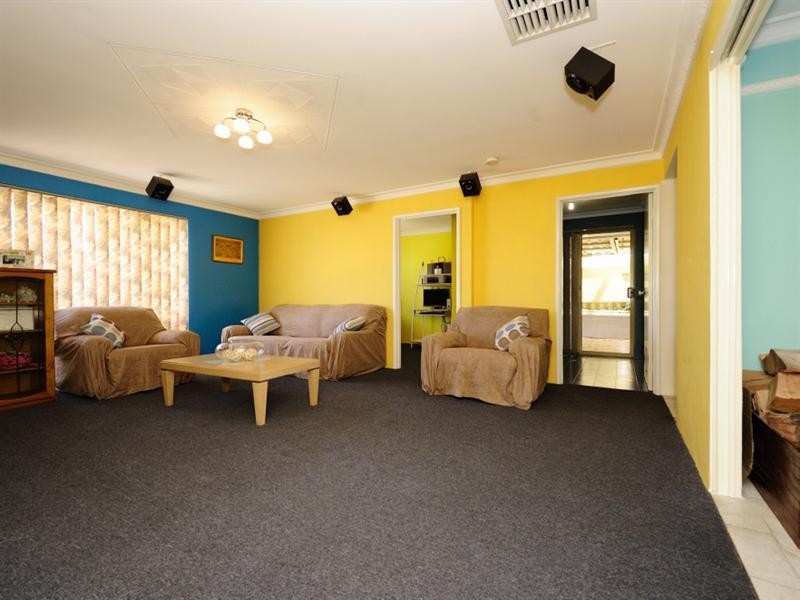 11 Romani Court, Lockridge WA 6054