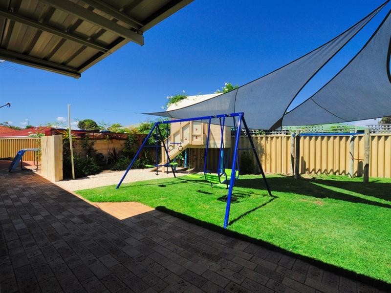 11 Romani Court, Lockridge WA 6054