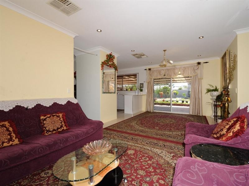 373 Lord Street, Beechboro WA 6063