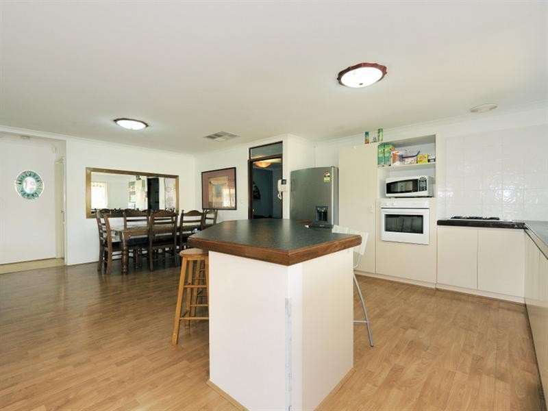 12 Romani Court, Lockridge WA 6054