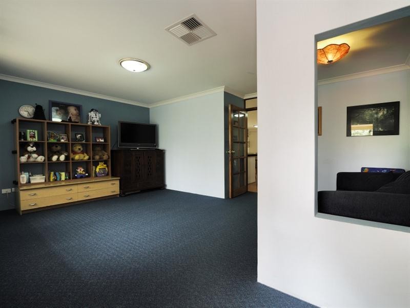 12 Romani Court, Lockridge WA 6054