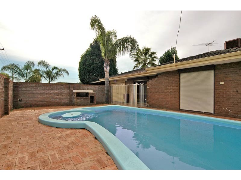 28 Madeira Avenue, Beechboro WA 6063