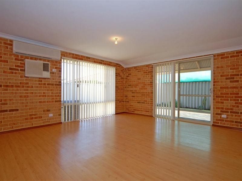 45 Lombardy Crescent, Caversham WA 6055