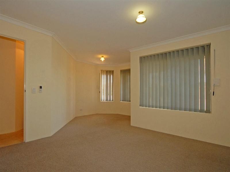 45 Lombardy Crescent, Caversham WA 6055