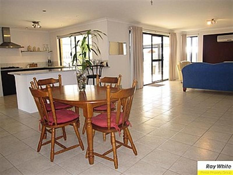 30 Albatross Loop, Beechboro WA 6063