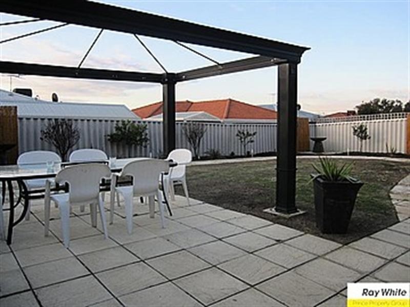 30 Albatross Loop, Beechboro WA 6063