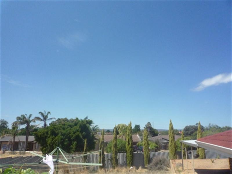 10 Small Street, Beechboro WA 6063