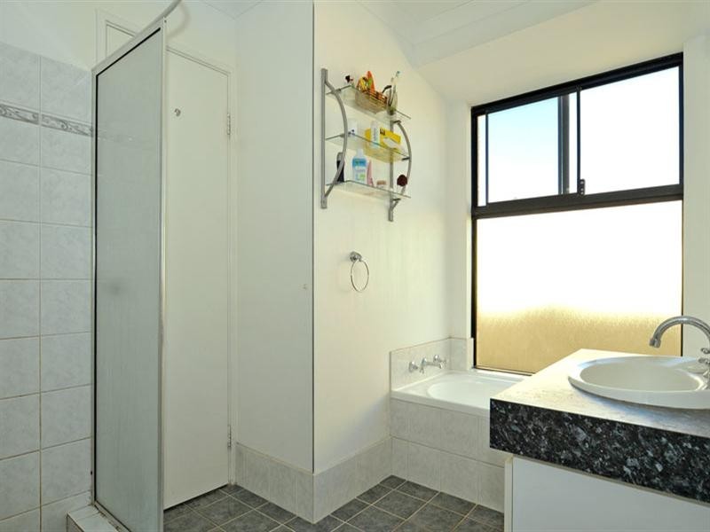 30 Caldervale Avenue, Ellenbrook WA 6069