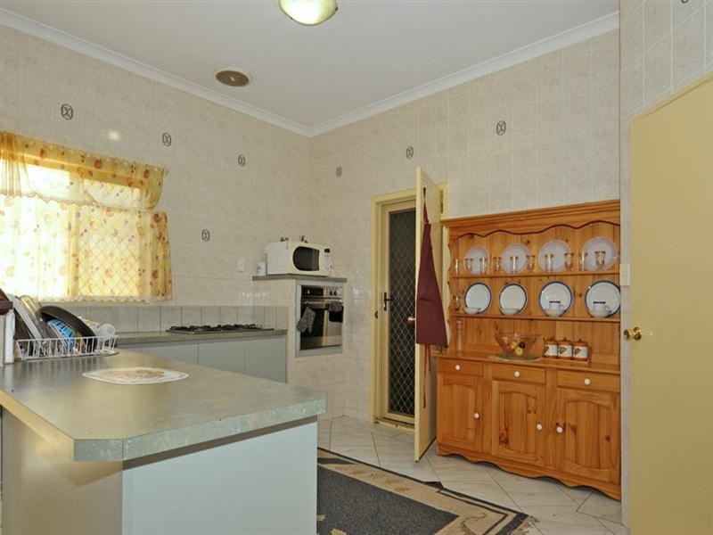 41 Hillwater Prom, Beechboro WA 6063