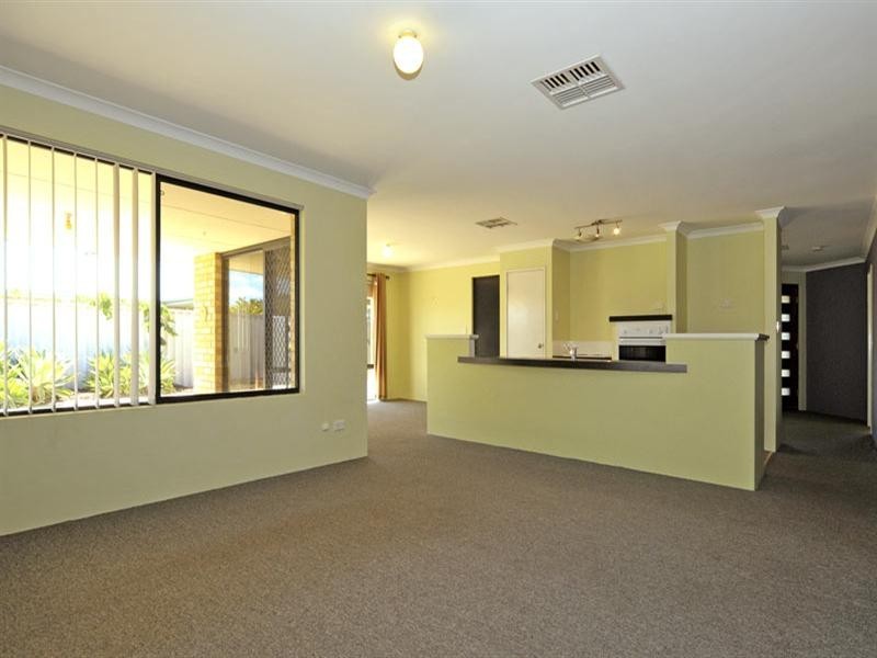 26 Alsace Avenue, Caversham WA 6055