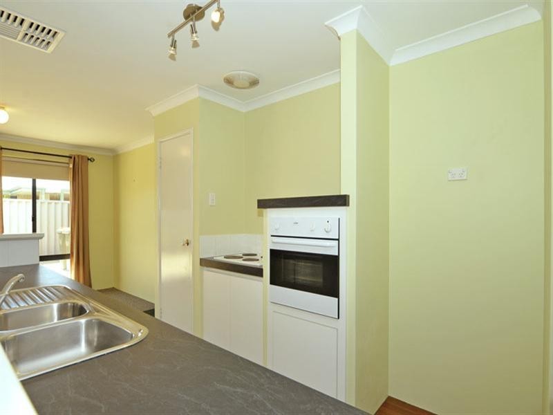 26 Alsace Avenue, Caversham WA 6055