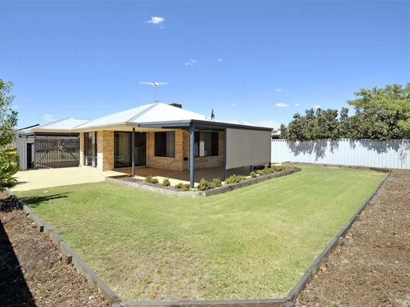 26 Alsace Avenue, Caversham WA 6055