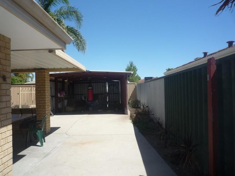 4 Knoll Place, Kiara WA 6054