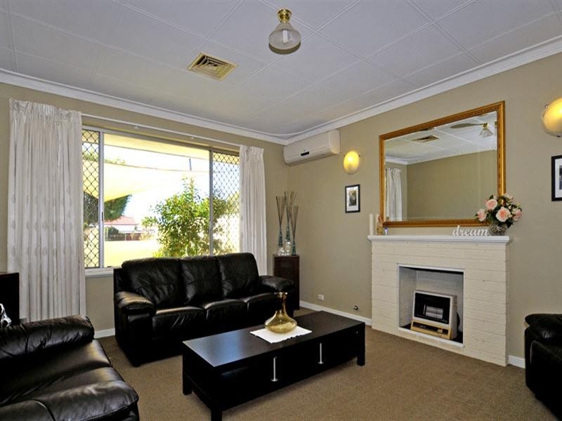 1 Farley Way, Bayswater WA 6053
