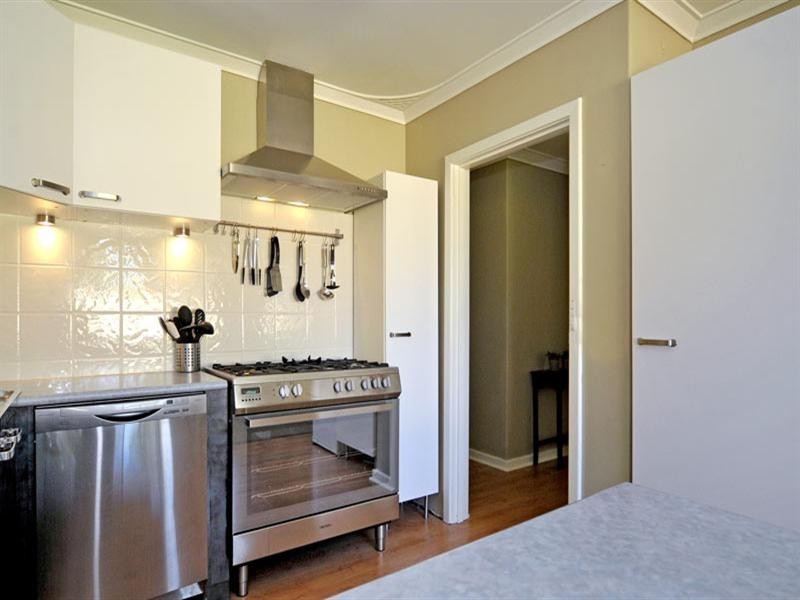 1 Farley Way, Bayswater WA 6053