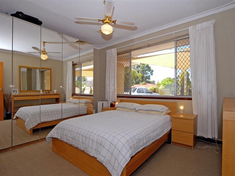 1 Farley Way, Bayswater WA 6053