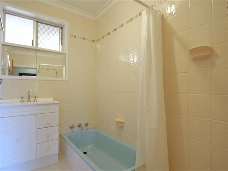 1 Farley Way, Bayswater WA 6053