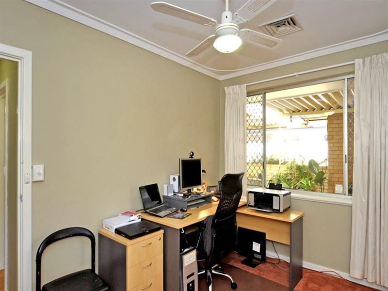 1 Farley Way, Bayswater WA 6053