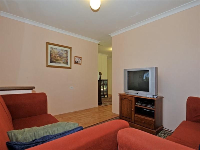 51 Borah Court, Caversham WA 6055