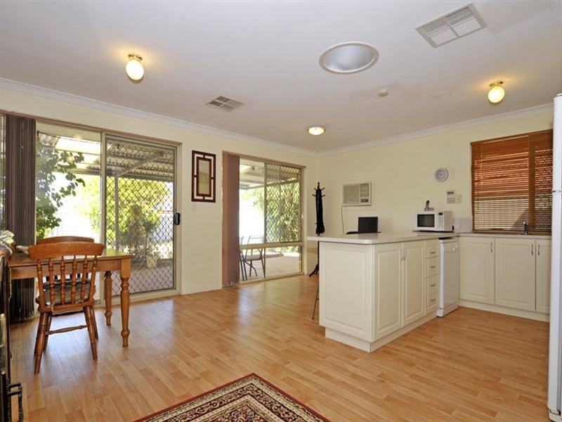 51 Borah Court, Caversham WA 6055