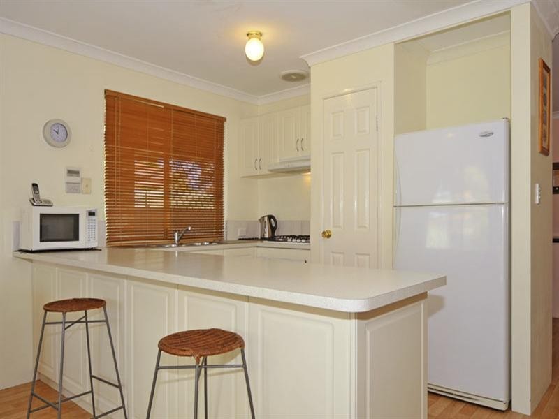 51 Borah Court, Caversham WA 6055