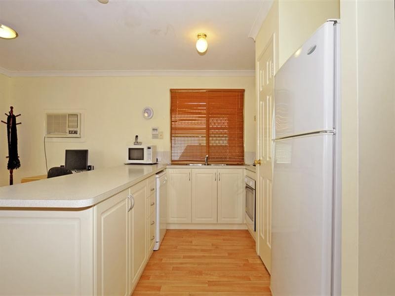 51 Borah Court, Caversham WA 6055