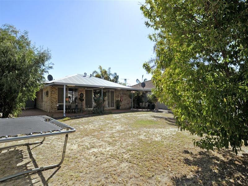 51 Borah Court, Caversham WA 6055