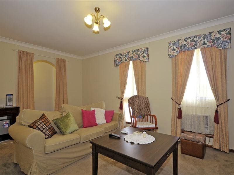 6 Barlee Way, Beechboro WA 6063