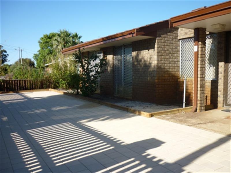 4 Congo Place, Beechboro WA 6063