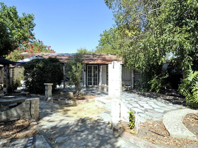 35 Loxwood Road, Balga WA 6061