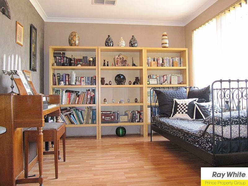 25 Mitra Loop, Beechboro WA 6063
