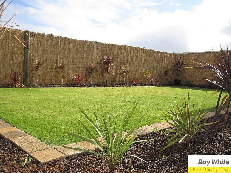25 Mitra Loop, Beechboro WA 6063