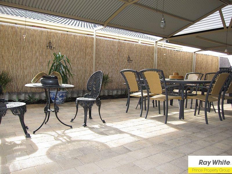 25 Mitra Loop, Beechboro WA 6063