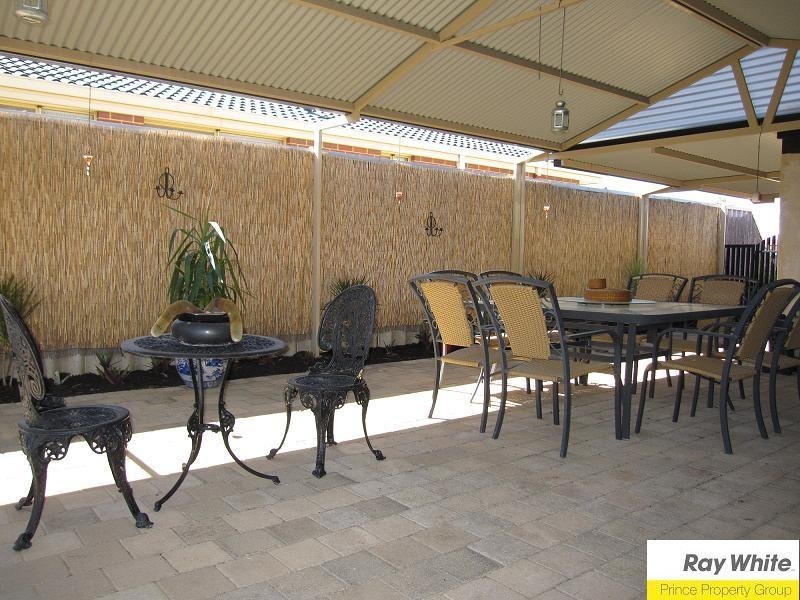25 Mitra Loop, Beechboro WA 6063