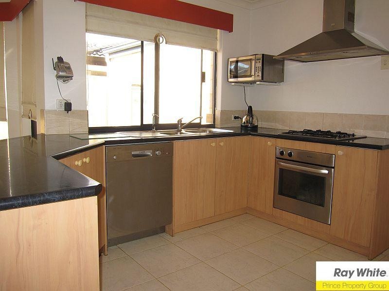 16 Hillwater Promenade, Beechboro WA 6063