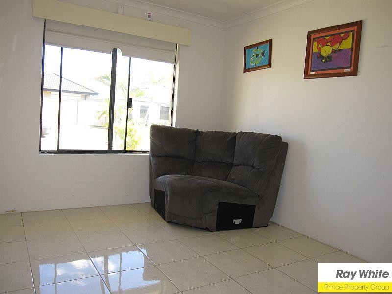 16 Hillwater Promenade, Beechboro WA 6063