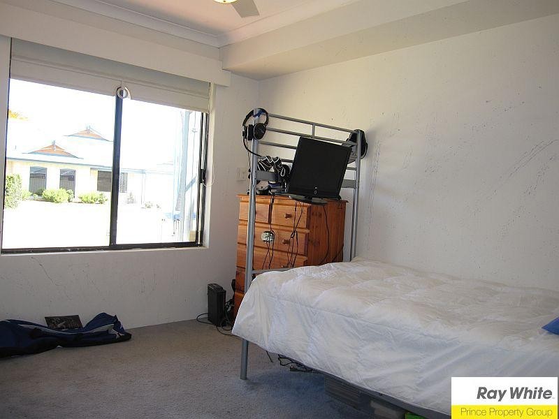 16 Hillwater Promenade, Beechboro WA 6063