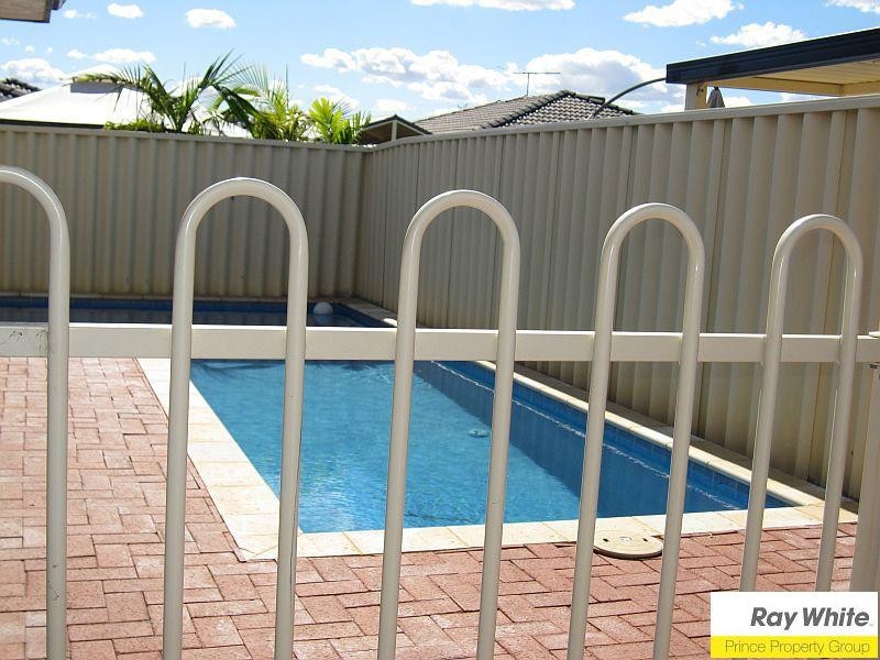 16 Hillwater Promenade, Beechboro WA 6063