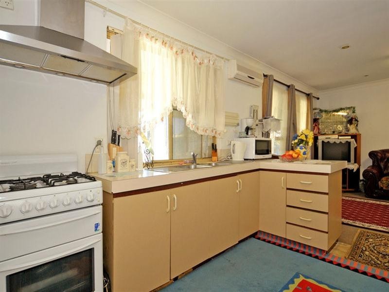 19 Yenisey Crescent, Beechboro WA 6063