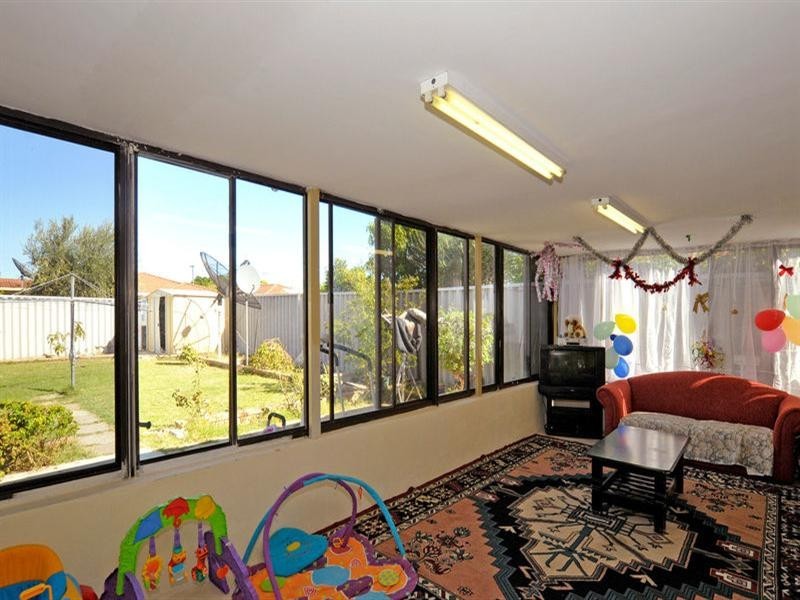 19 Yenisey Crescent, Beechboro WA 6063
