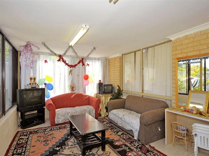 19 Yenisey Crescent, Beechboro WA 6063