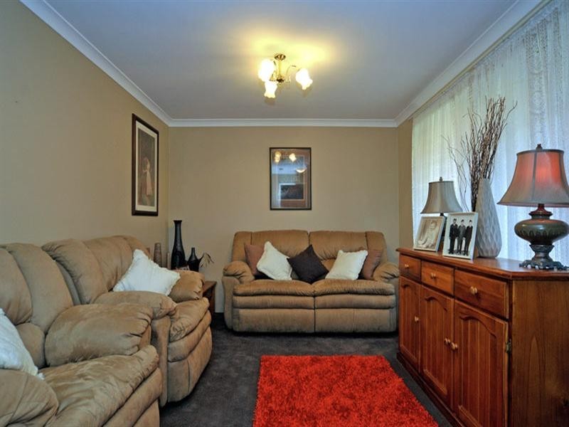 25 Valley Views Drive, Landsdale WA 6065