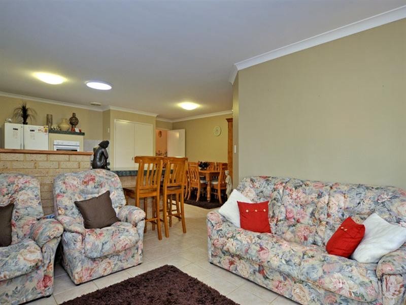 25 Valley Views Drive, Landsdale WA 6065