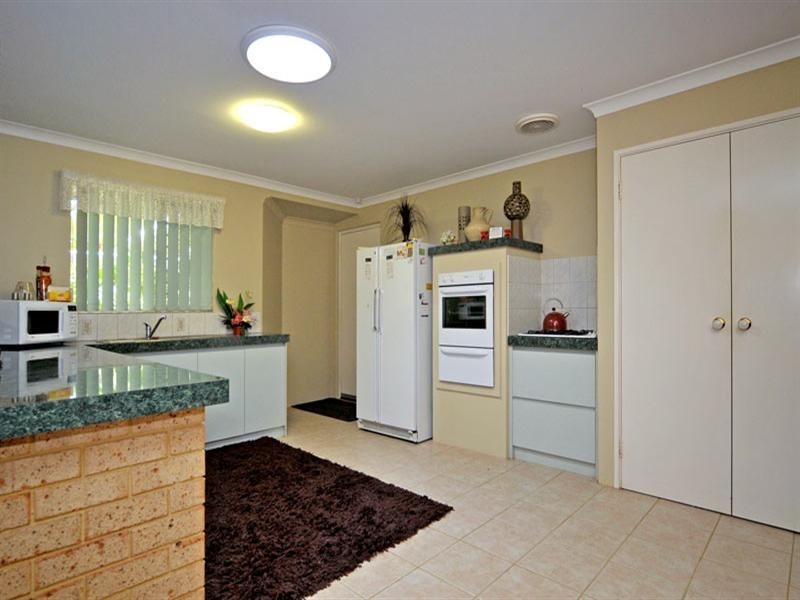 25 Valley Views Drive, Landsdale WA 6065