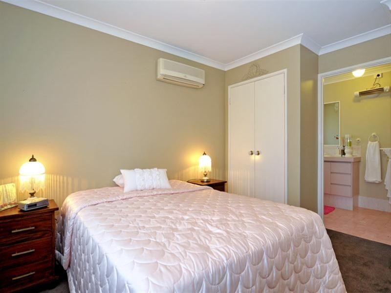 25 Valley Views Drive, Landsdale WA 6065