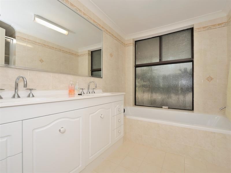 1 Lindsay Place, Glen Forrest WA 6071